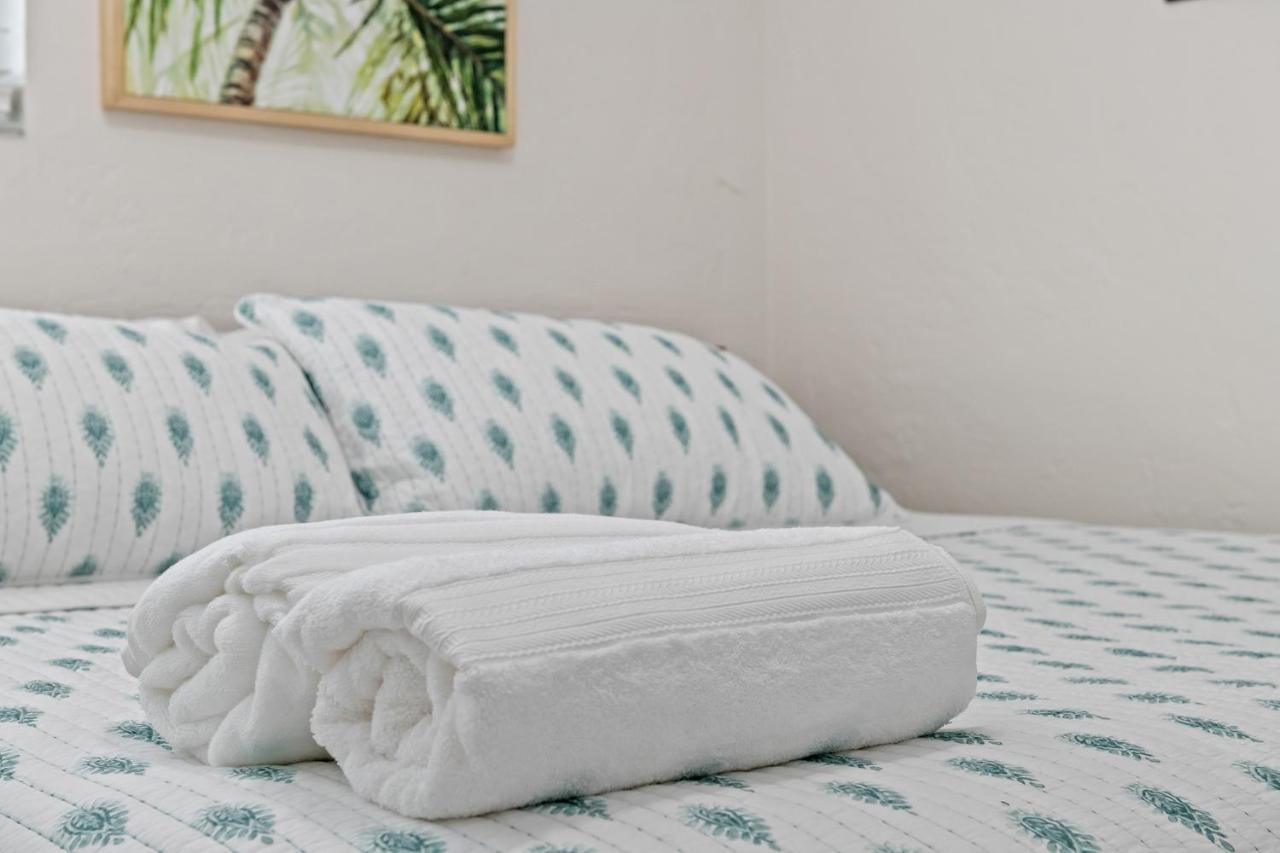 Comfy Bnb W/ King Bed + Work/Travel + Beach 8 Min Халландейл-Бич Экстерьер фото