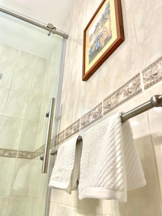 Comfy Bnb W/ King Bed + Work/Travel + Beach 8 Min Халландейл-Бич Экстерьер фото